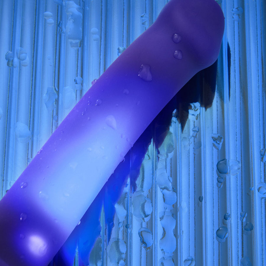 GLOW-LED DILDO PURPLE - M