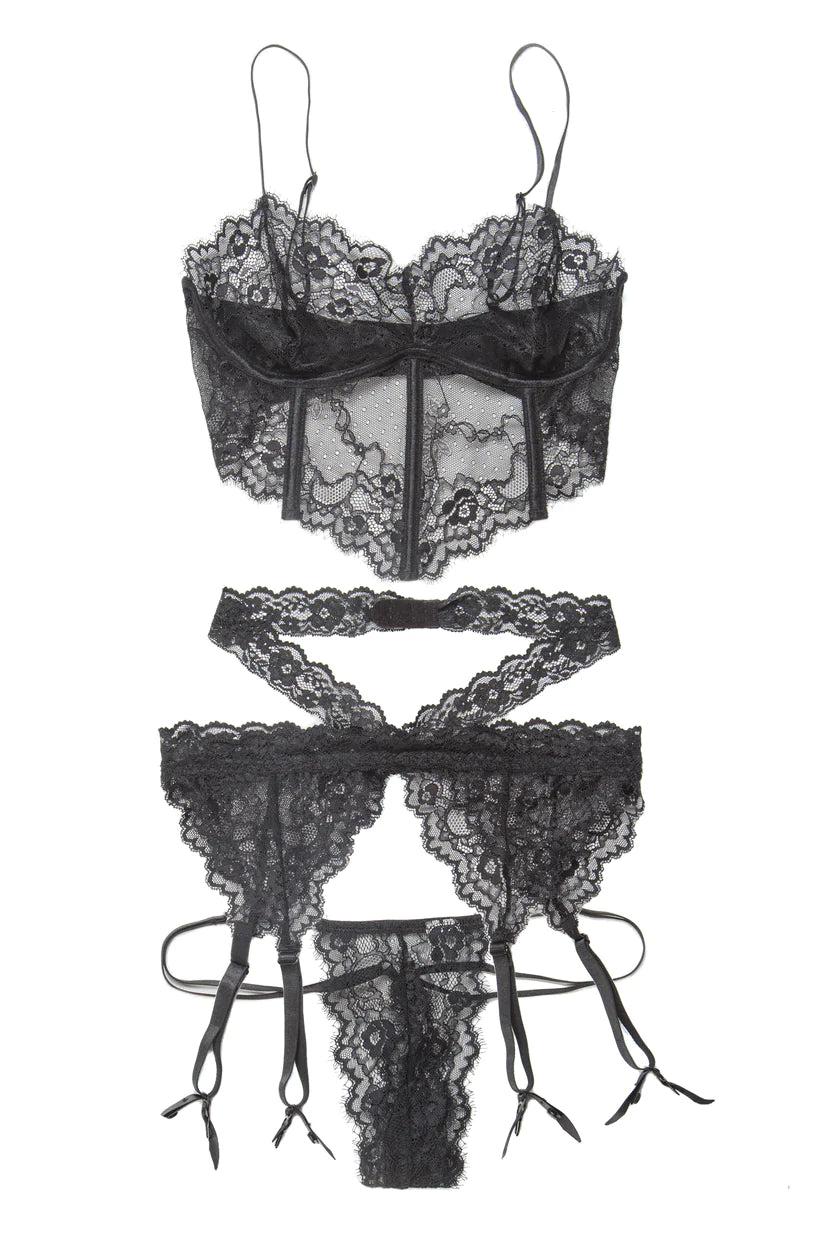 BRA & GARTER SET